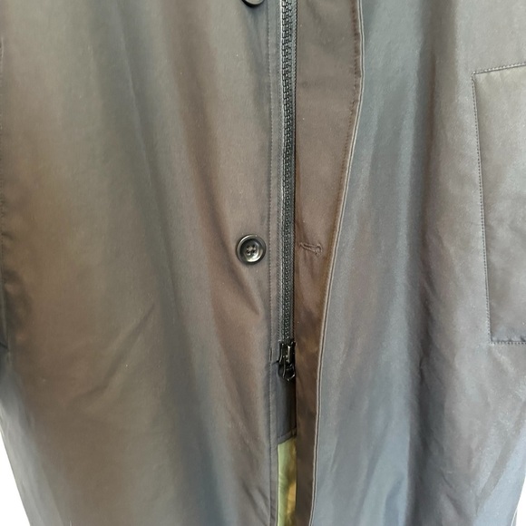 Banana Republic black rain coat in extra large - Picture 8 of 16